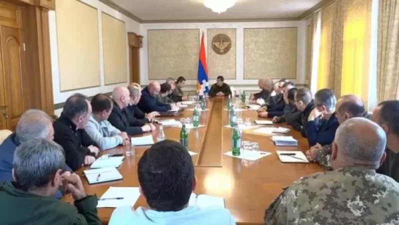 ԱՀ նախագահի մոտ քննարկվել են բնակչությանը ցուցաբերվելիք պետական աջակցության մեխանիզմները