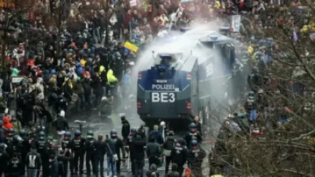 Բեռլինում ոստիկանությունը ջրցան է կիրառել ցուցարարների դեմ