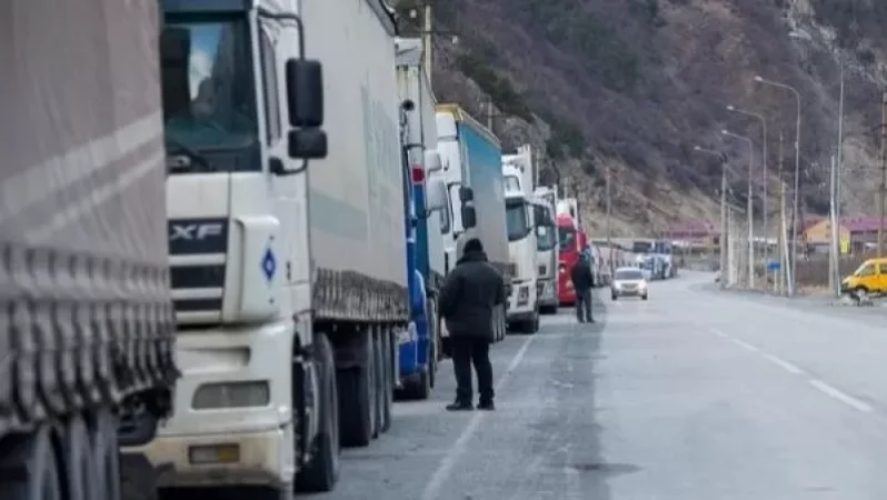 ՀՀ տարածքում ճանապարհները հիմնականում անցանելի են. Լարսը բաց է բեռնատարների համար