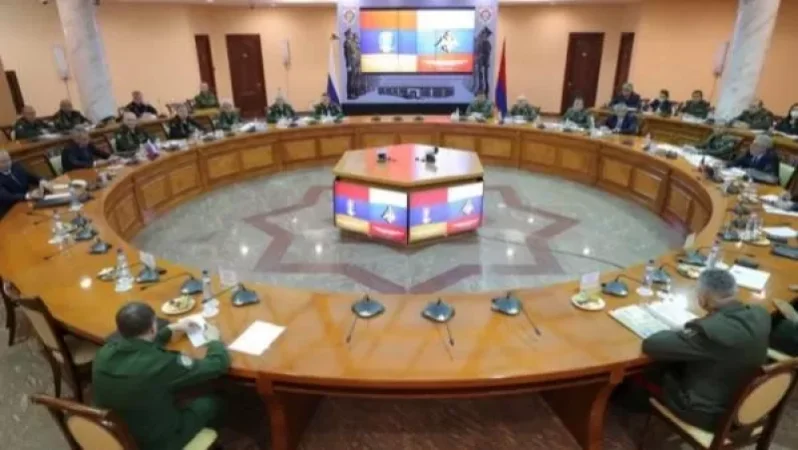 Վաղարշակ Հարությունյանը և Սերգեյ Շոյգուն քննարկել են Լեռնային Ղարաբաղի շուրջ ստեղծված իրավիճակը