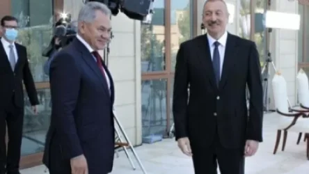 Շոյգուն Ադրբեջանի նախագահի և պաշտպանության նախարարի հետ քննարկել է ԼՂ իրավիճակը