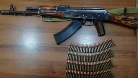 ՏԵՍԱՆՅՈՒԹ. Ոստիկանության բաժիններում Արցախից բերված զենք-զինամթերք է հանձնվել