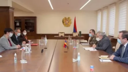 Հանդիպել են Վաղարշակ Հարությունյանն ու ՀՀ-ում ԿԽՄԿ պատվիրակության ղեկավարը
