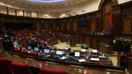 ԱԺ նիստը «Բարգավաճ Հայաստան»-ի խնդրանքով ընդմիջվեց