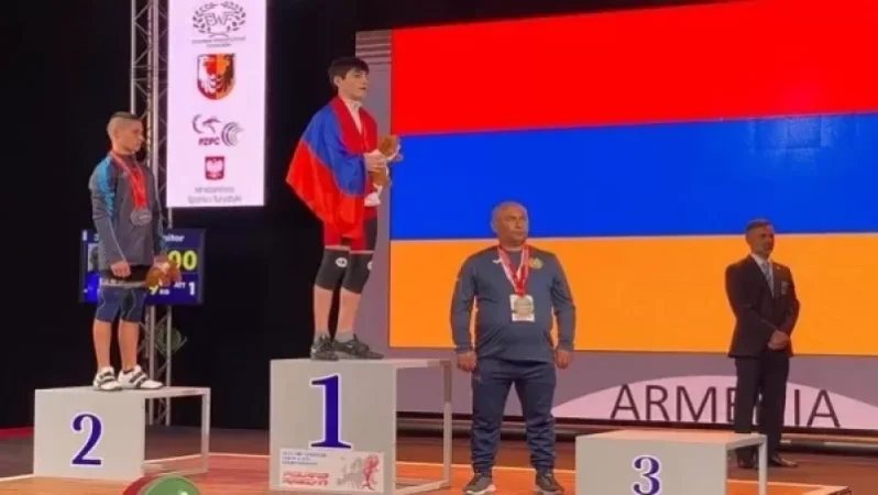 Սերյոժա Բարսեղյանը երկու ռեկորդ է սահմանել և հռչակվել չեմպիոն