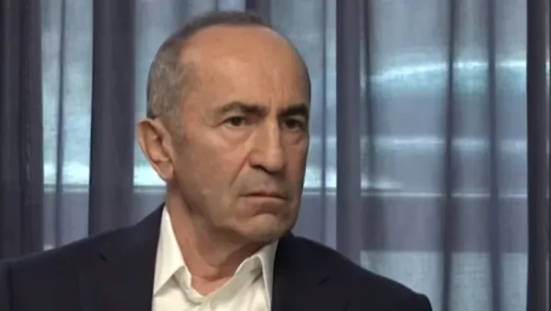 Պաշտոնից ազատված ԱԱԾ ղեկավարը մինչև վերջ մնացել է Արայիկ Հարությունյանի մոտ և ինչ–որ մեկին ամեն օր զեկուցել. Ռոբերտ Քոչարյան