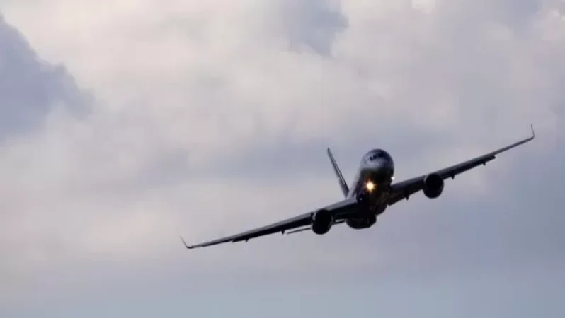 Passengers of Moscow-New York Flight Evacuated Due to Bomb Threat