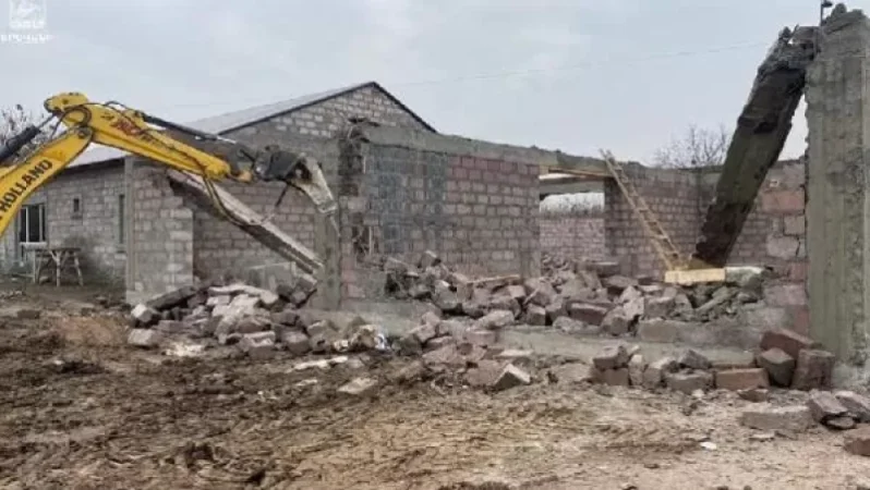 Քանդվել ու ապամոնտաժվել են ապօրինի շինություններ