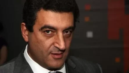 ԱԱԾ-ն խուզարկում է Վարդան Այվազյանի բնակարանը