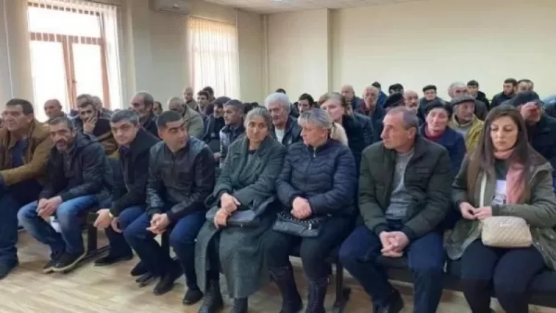 Եթե կարող ես 3 օրում գերիներին բերել, բեր թեկուզ 1 շաբաթում, նոր խոսիր. գերեվարված շիրակցիների հարազատները Արթուր Վանեցյանին