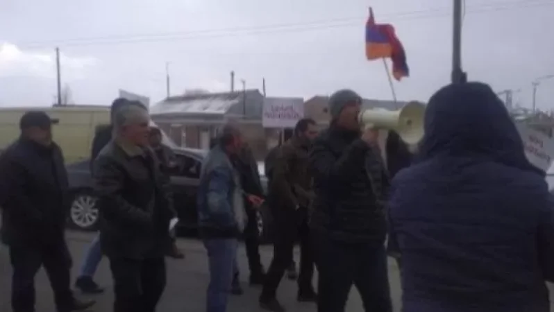 Citizens Block Vanadzor-Yerevan Road