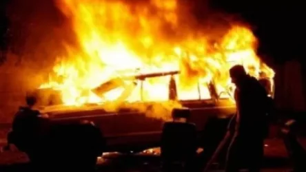 Իսակովի փողոցում մեքենա է այրվել