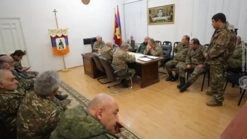 Պաշտպանության նախարարը հանդիպել է Սյունիքի մարզի համայնքների ղեկավարների հետ