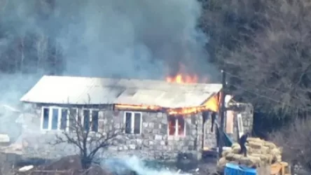 ՏԵՍԱՆՅՈՒԹ. Սյունեցիներից մեկն իր տունն է այրում