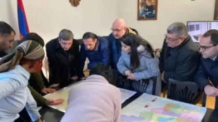 ԱԺ «Լուսավոր Հայաստան» խմբակցության պատգամավորները հանդիպել են Կապանի քաղաքապետի հետ