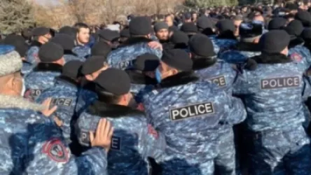 ՏԵՍԱՆՅՈՒԹ․«Փաշինյանը վաճառել է մեր Հայրենիքը». ռուսական «Առաջին ալիքի» ռեպորտաժը՝ Նիկոլ Փաշինյանի երեկվա երթի մասին