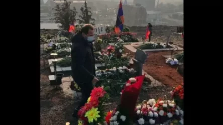 Դավիթ Տոնոյանը Հայաստանում է և այցելել է Եռաբլուր