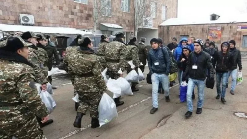 Ինչո՞ւ են պահեստազորում գտնվող քաղաքացիները զինկոմիսարիատներից կրկին ծանուցագրեր ստանում. «Ժողովուրդ»