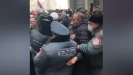 ՏԵՍԱՆՅՈՒԹ.  Բախում՝ ցուցարաների և ոստիկանների միջև