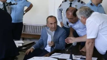 «Մարտի 1»-ի գործով դատական նիստը չի կայացել. փաստաբանները միացել են բողոքի ակցիային