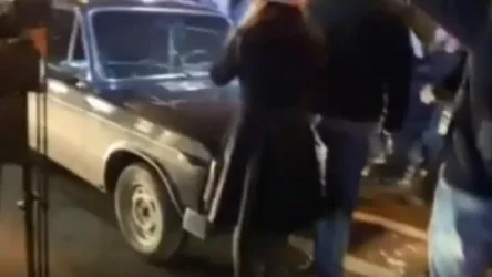 ՏԵՍԱՆՅՈՒԹ. Մեքենան փորձում էր ճեղքել ցուցարարների կազմած պատը