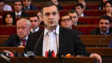 Ուրիխանյանն առաջարկում է Ռուսաստանի հետ միութենական պետություն ձևավորել