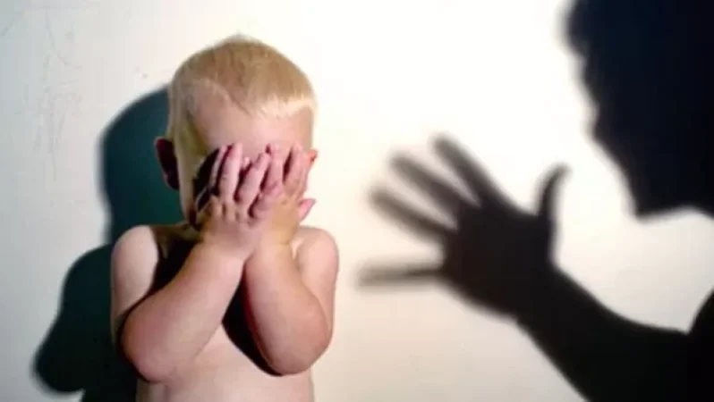 Ռուս բռնցքամարտիկը մեղադրվում է 5 տարեկան որդուն ծեծի ենթարկելու մեջ