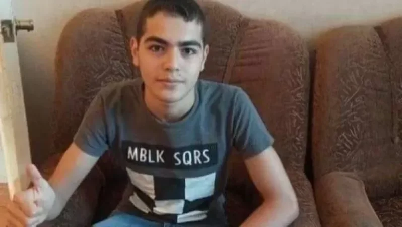 Արենը հրետանավոր էր ու զրահաբաճկոն չուներ, ասել էին՝ հրետանավորին զրահաբաճկոն պետք չէ. Արենը զոհվեց. Նաիրա Զորաբյան