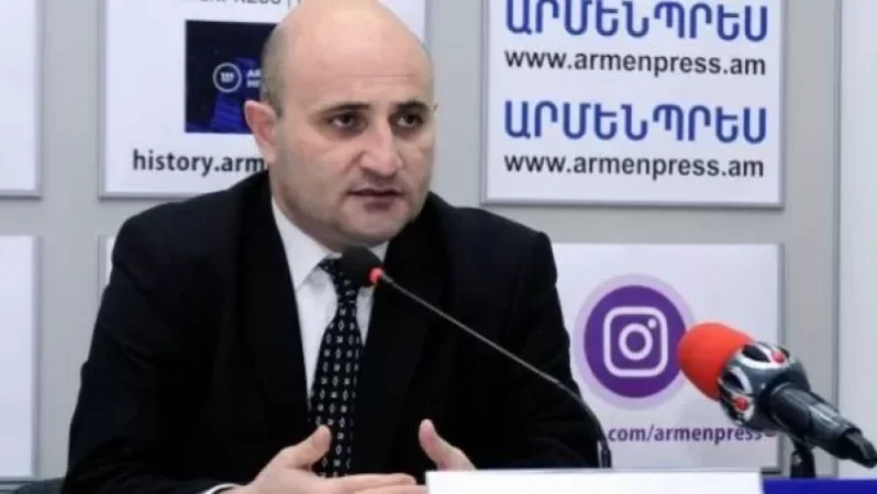 Ճանապարհները բացել ձեռնտու պայմանով. Մեխակ Ապրեսյանը՝ տրանսպորտային ապաշրջափակման մասին
