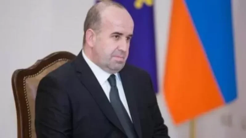 Շիրակի մարզպետ Տիգրան Պետրոսյանը պաշտոնից ազատման դիմում է ներկայացրել