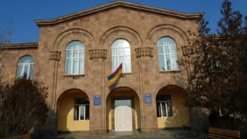 Արմավիրի տարածաշրջանային պետական քոլեջն այսօր չի ընդունել իր 600 ուսանողներին, քանի որ քոլեջում վեճեր են․ ի՞նչ է կատարվում