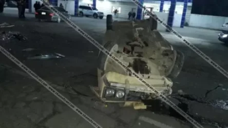 71-ամյա վարորդը 06-ով բախվել է Kia-ին և գլխիվայր շրջվելով, բախվել Mercedes-ին