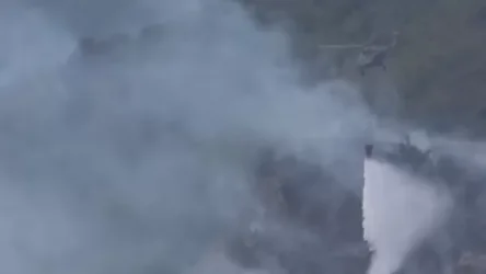 ՏԵՍԱՆՅՈՒԹ․ Կադրեր՝ Իջևանում բռնկված խոշոր հրդեհի վայրից․ ուղղաթիռով փորձում են մարել այն