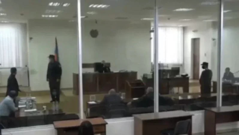 Ռոբերտ Քոչարյանի և մյուսների գործով նիստում կրքերը խիստ լարվեցին, կողմերը բղավեցին միմյանց վրա, հայտարարվեց ընդմիջում