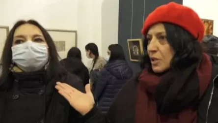 ՏԵՍԱՆՅՈՒԹ. Ամոթ չե՞ք անում, սա դավաճանած իշխանության ներկայացուցիչ է. փոխնախարարին վիրավորեցին ցուցահանդեսի ժամանակ. Yerkir.am