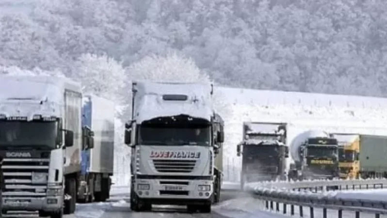 Լարսը փակ է. ռուսական կողմում 820 բեռնատար կա կուտակված