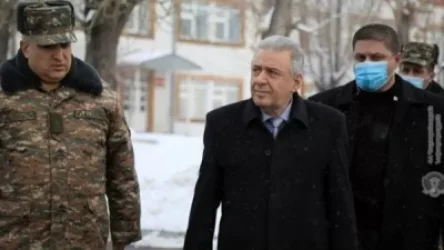 ՀՀ պաշտպանության նախարարը եղել է ԶՈՒ զորամասերից մեկում