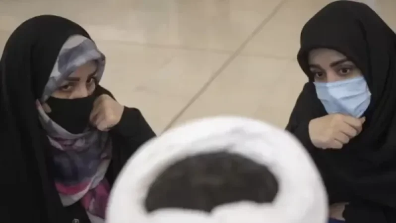 Իրանում գլխաբաց կանանց կհայտնաբերեն և կպատժեն դեմքի ճանաչման համակարգով. նոր խստացումներ. The Guardian