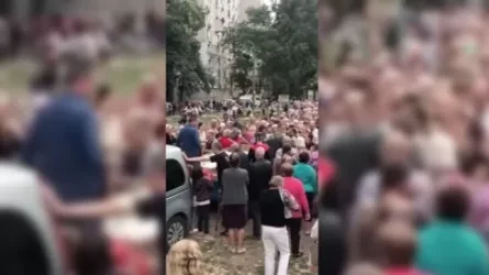 ՏԵՍԱՆՅՈՒԹ. Հացի հերթեր Օդեսայում. մարդկանց երկար շարքը ձգվել է ամբողջ բակով մեկ