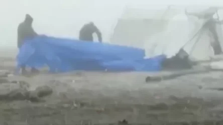 ՏԵՍԱՆՅՈՒԹ. Ադբեջանցի զինծառայողները Լաչինի լեռներում մնացել են ձնաբքի տակ