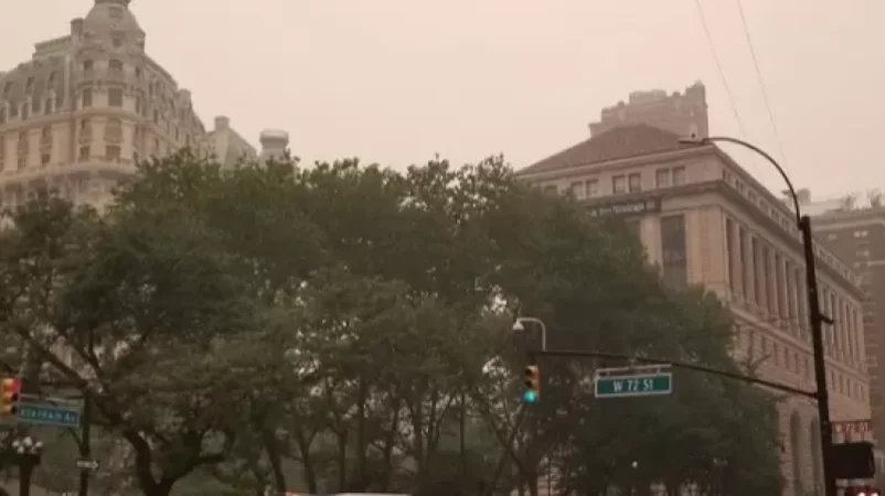 Շագանակագույն մշուշ` ԱՄՆ–ի և Կանադայի մի շարք քաղաքներում