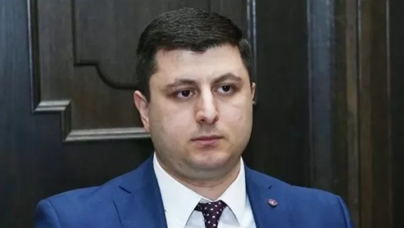 Այն, որ բանակը վերակառուցման կարիք ունի՝ ակնհայտ է նույնիսկ ոչ մասնագետների համար