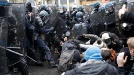 Փարիզում ավելի քան 100 մարդ է բերման ենթարկվել