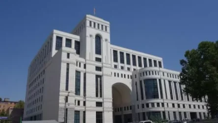 ԱԳՆ-ում տասնյակ հրաժարականների մասին տարածվող տեղեկությունը կեղծ է