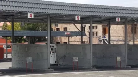 «Մենք տուգանվել ենք թերլիցքավորման համար» գրությամբ ցուցանակներ՝ լցակայաններում