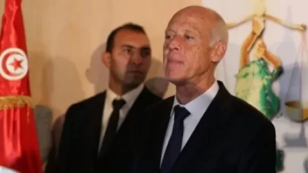 Թունիսի նախագահի աշխատակազմի ղեկավարը կորցրել է տեսողությունը և տեղափոխվել հոսպիտալ՝ նախագահին ուղղված ծրարը բացելուց հետո