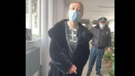 Ռոմանոս Պետրոսյանի հովանավորության տակ գտնվող նորանշանակ տնօրենի ցուցումով Աբովյանի թիվ 1 ավագ դպրոցի ուսուցիչները Ոստիկանություն են հրավիրվել. ուսուցիչ