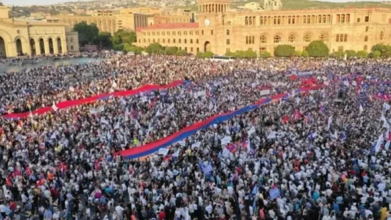 Photo: Here is the end of Nikol. Naira Zohrabyan