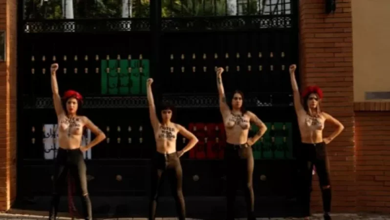 Կիսամերկ ֆեմինիստները՝ Իրանի դեսպանատան մոտ․ Մադրիդ