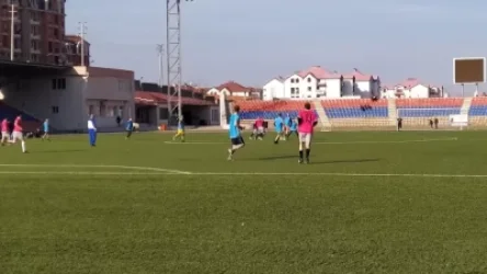 Արցախցի ֆուտբոլիստներն ընկերական խաղ են անցկացրել ռուս խաղաղապահների հետ